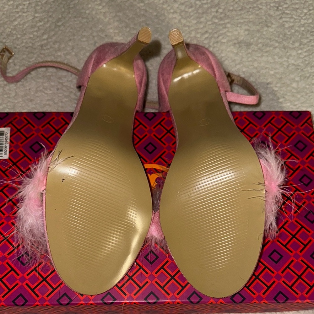Pink Mini Bag with Chain Strap and Flap Closure w/ 71/2 sexy heels - Picture 7 of 9
